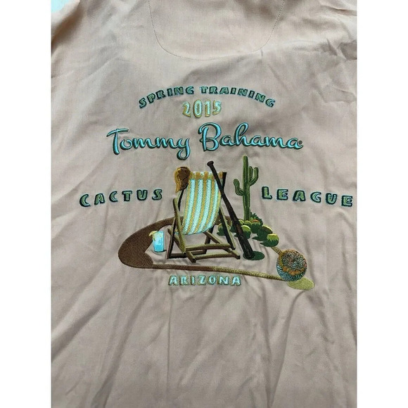 Tommy Bahama MLB Cactus League Embroidered 2015 Short Sleeve Silk Shirt Size XL - Picture 6 of 8